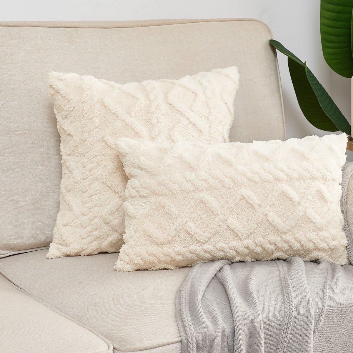 LUXURY TO YOUR LIVING ROOM Velvet Touch Pillow Hugs™